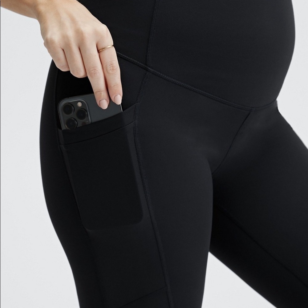 Fabletics maternity shorts